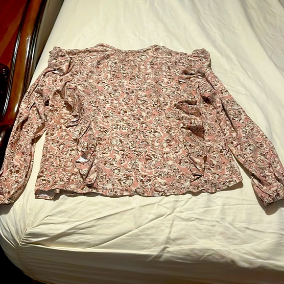 Very soft and cute Zara blouse for a teenage girl! - Picture 1 of 3